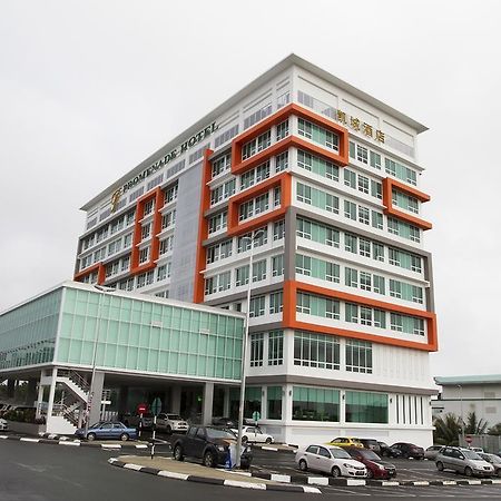 โพรเมเน้ด โฮเต็ล บินตูลู Hotel ภายนอก รูปภาพ