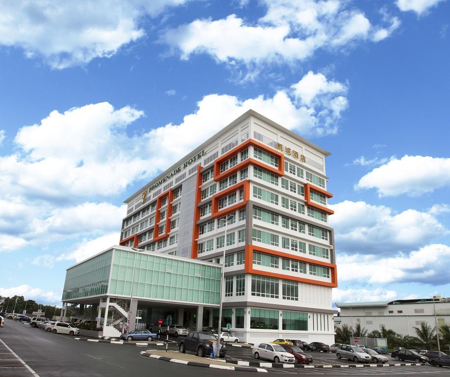 โพรเมเน้ด โฮเต็ล บินตูลู Hotel ภายนอก รูปภาพ