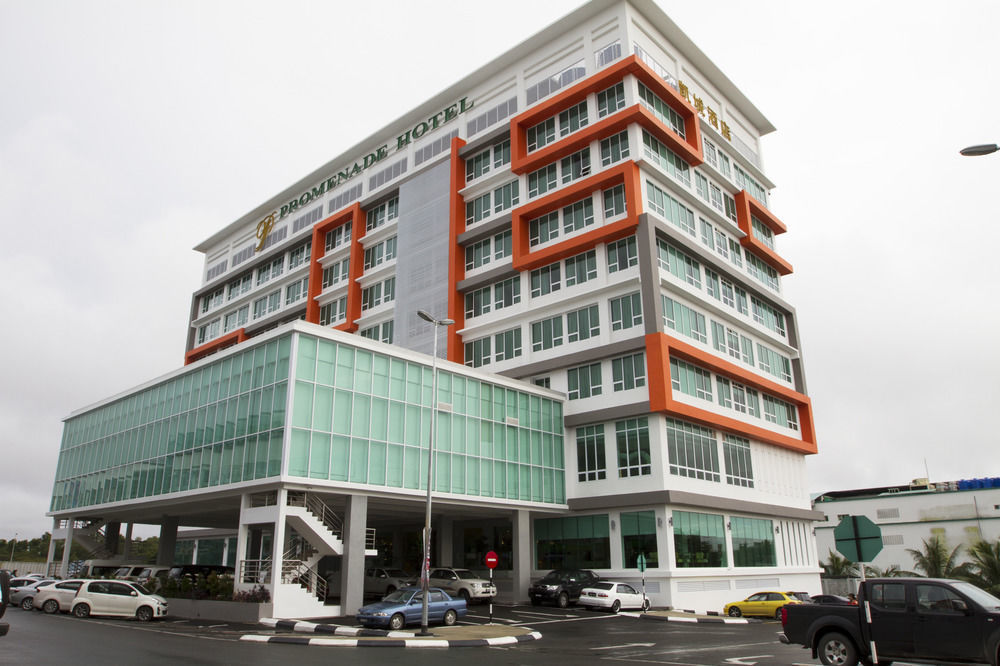 โพรเมเน้ด โฮเต็ล บินตูลู Hotel ภายนอก รูปภาพ